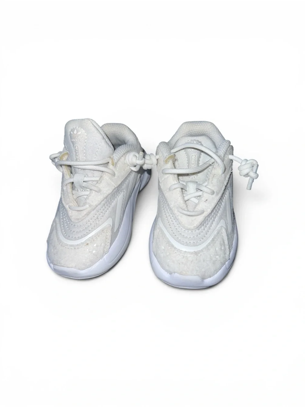 Adidas Ozelia Child Size 6C Triple White